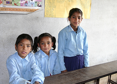 Nepal, koululaisia